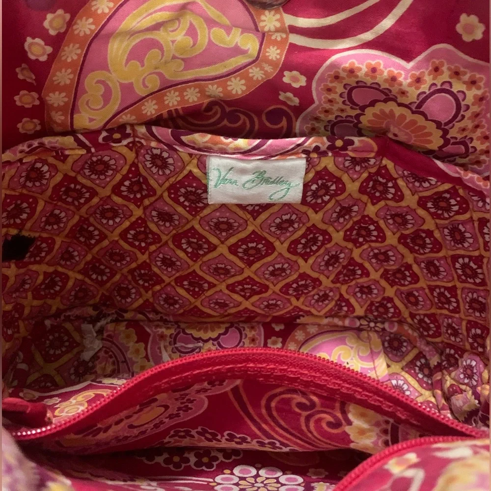 Vera Bradley - Picture 4 of 10